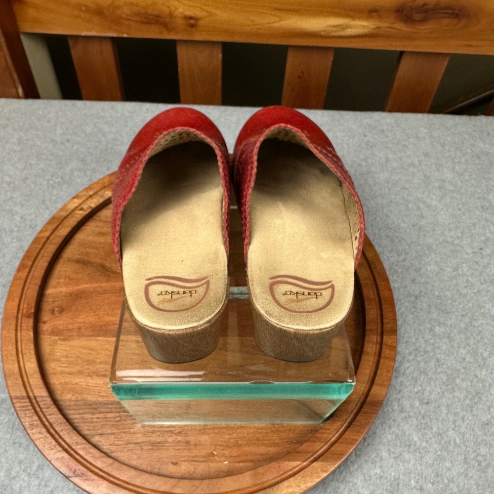 Dansko Red Leather Floral Laser Cut Perforated Clog Mules Wedge Shoes Womens 40 - Picture 5 of 12